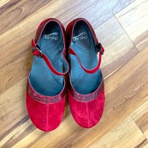 Dansko Mary Jane Clogs Suede Size 40  Red Buckle